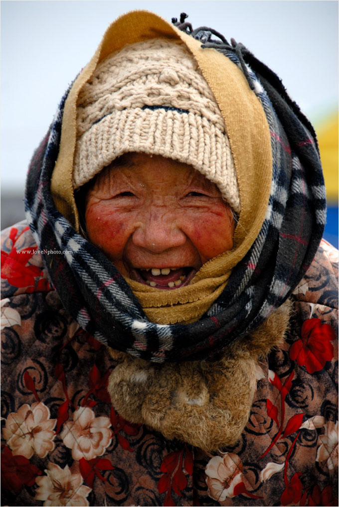 굴